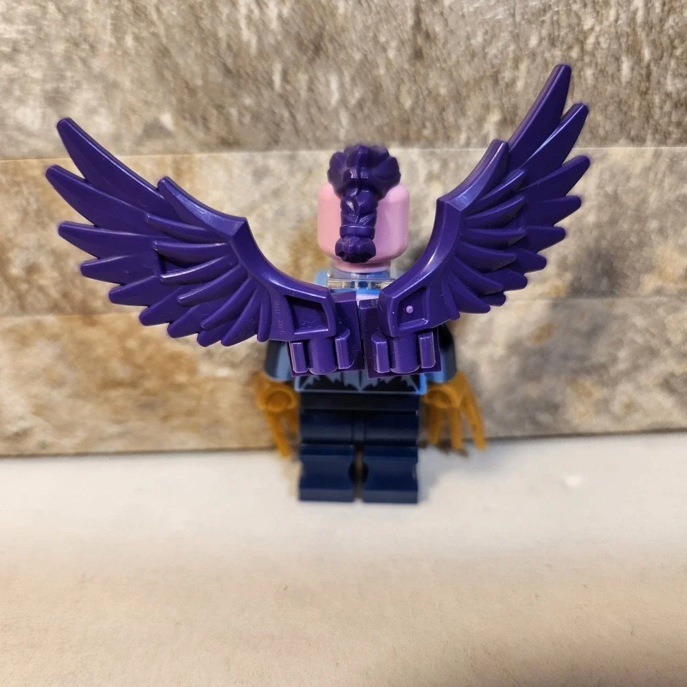LEGO Legends of Chima Eris Minifigure Blue Purple Wings Eagle Tribe loc002